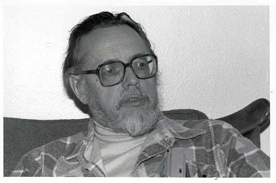 http://4.bp.blogspot.com/-Dl1Cfs52rX4/TsckG-NlH9I/AAAAAAAAAZw/gSNqE3e0KRM/s1600/John-H.-Yoder-Photo-%25232-by-Carolyn-Prieb.jpg