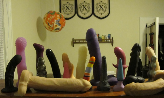 Фаллоимитатор Украина