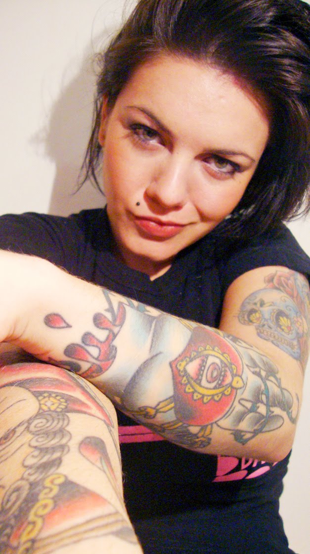 http://4.bp.blogspot.com/-DnJmVxgrQ10/US9gWhncz8I/AAAAAAAALI0/mYKgb-WBqY4/s1600/tattoo-girls-photos-best-pictures-sexy-sweet-nice+(18).jpg