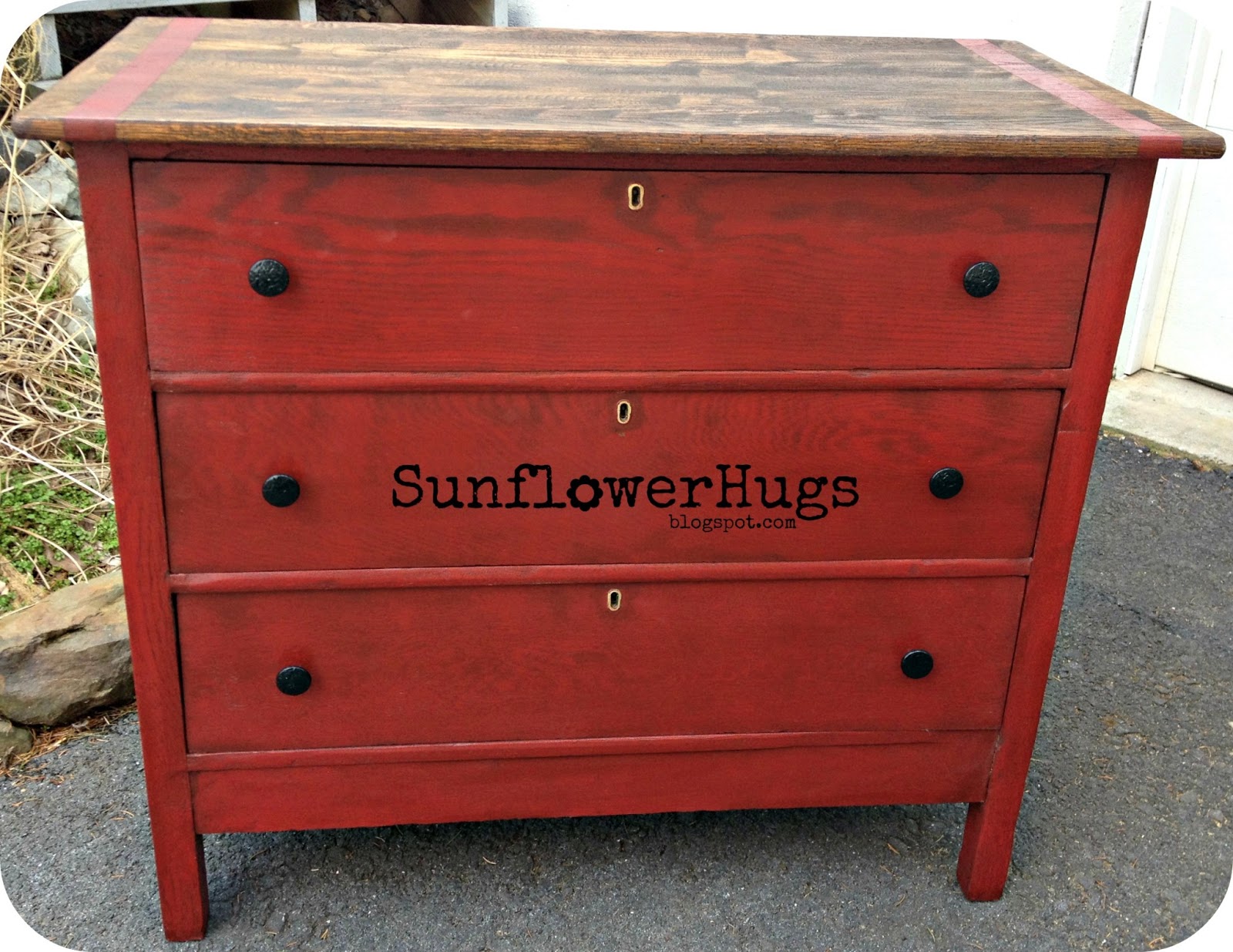 SunflowerHugs Posh Red Dressers