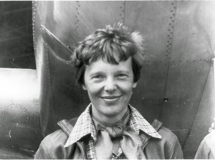 Stunning Image of Amelia Earhart in 1935 