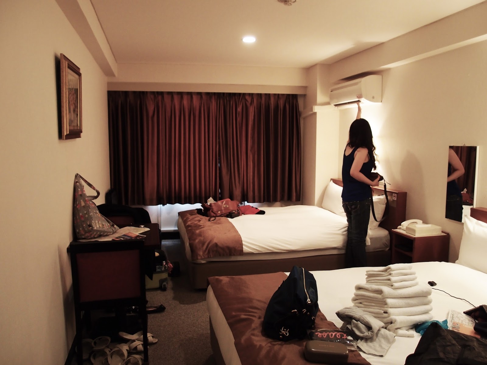 Ladyboy freundin hotelzimmer gefickt photo