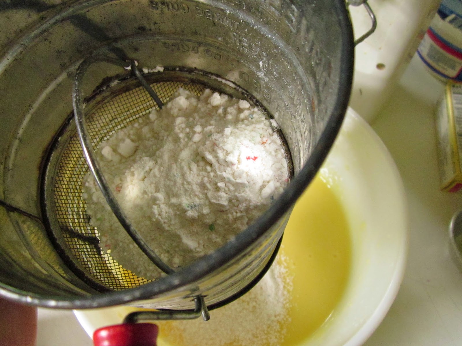 How To Dust A Cake Without A Sifter How To Dust A Cake Without A Sifter