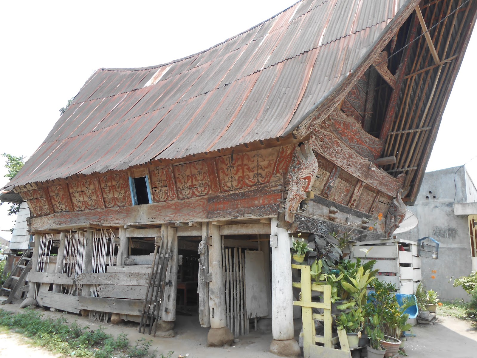 Gorgit: "Arsitektur Batak Toba : Samosir - Toba - Silindung" - OBSERVASI