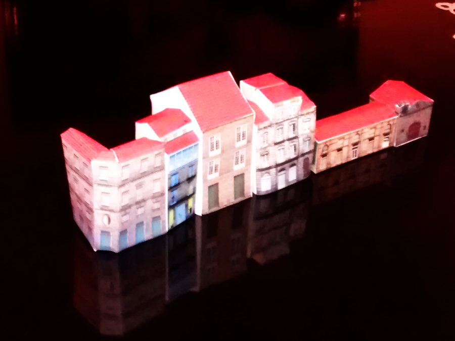 Elige entre todas nuestras maquetas para formar una calle como ésta Infinidad de maquetas de papel donde elegir