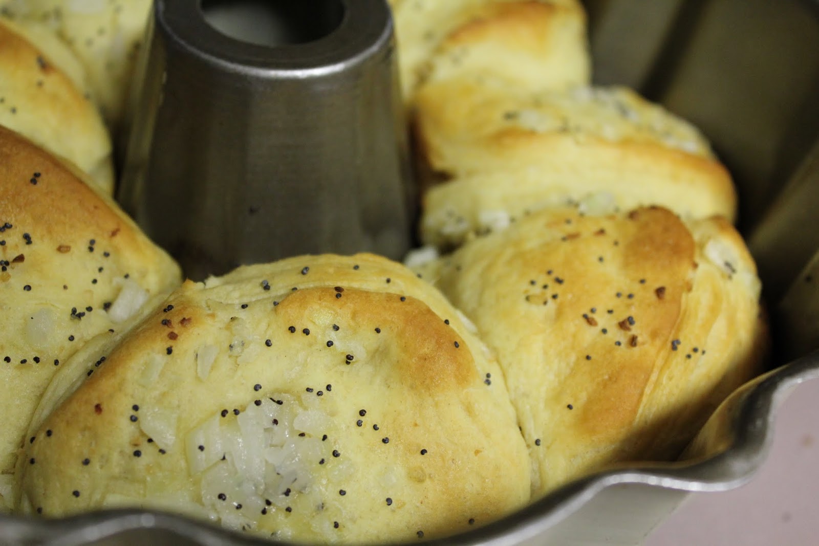 The Woman at the Well Garlic and Onion Biscuit Ring