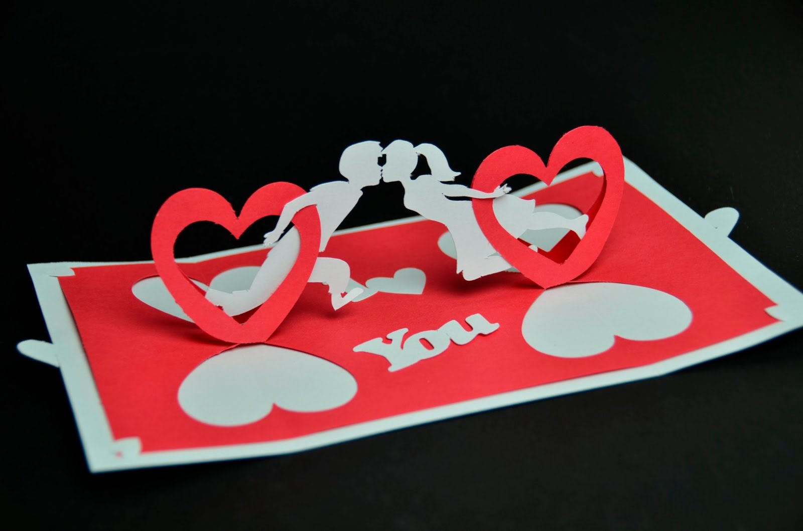 Hugs and Keepsakes CREATE A VALENTINE'S DAY POP UP CARD