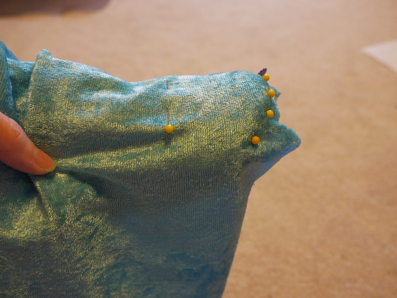 The Design Loft Recovering Shoes a step by step how to guide