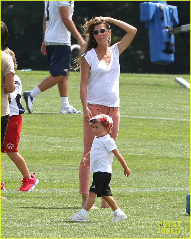 Miniature celebrity!: BENJAMIN BRADY