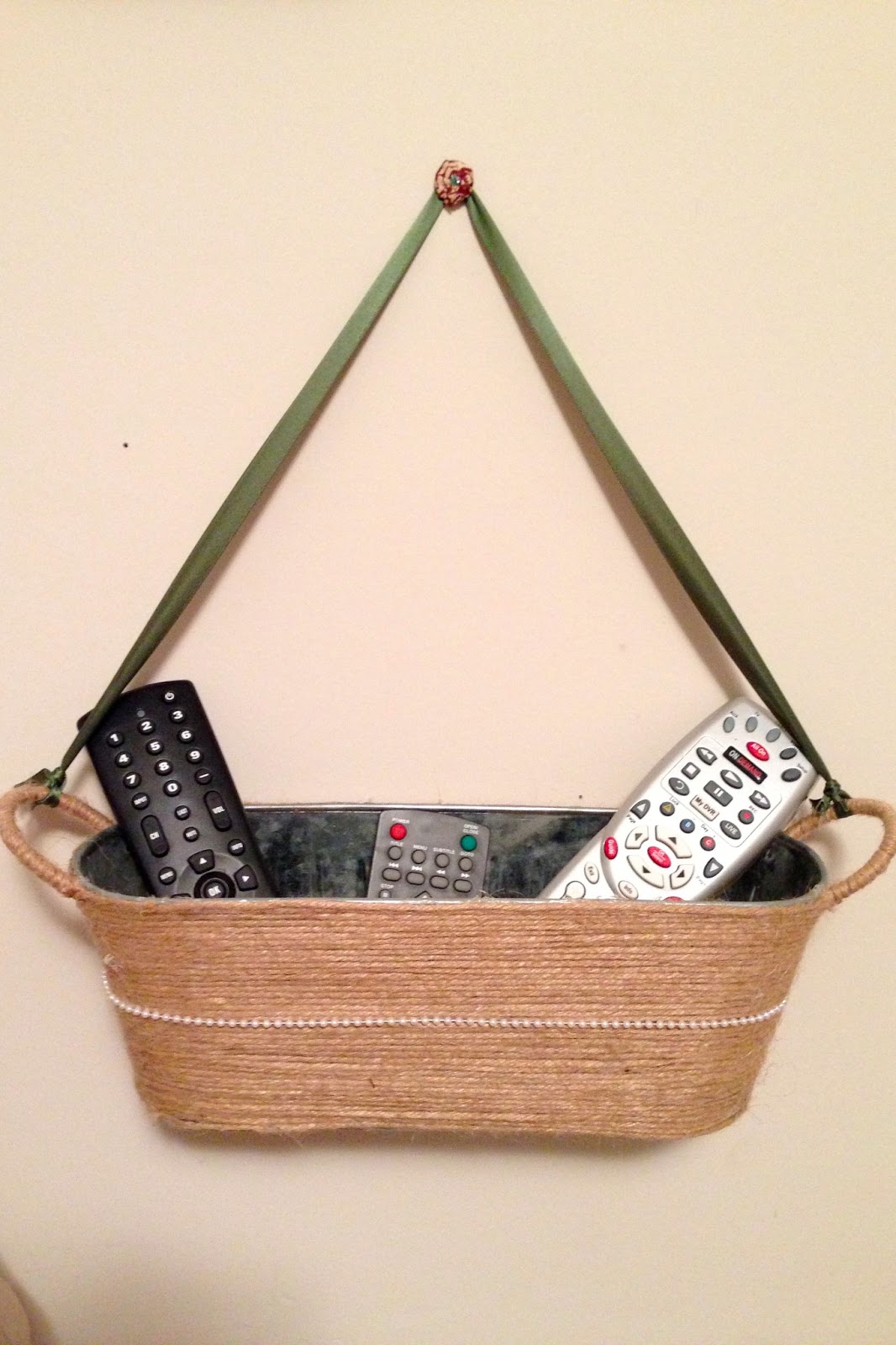 to the Henhouse Twine Hanging "Shelf"