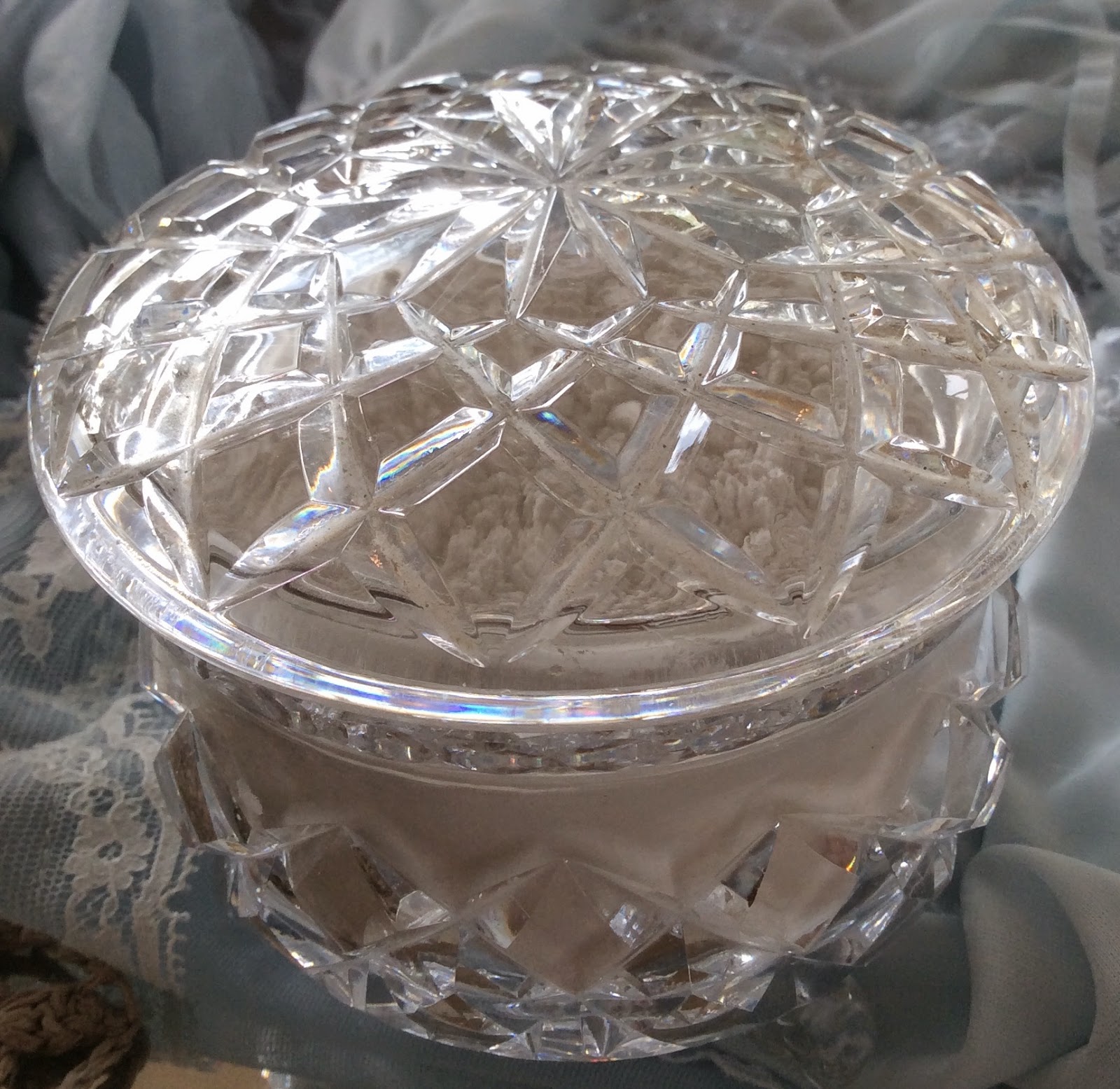 The Bluebirds are Nesting... How to make powder puffs and luxury body