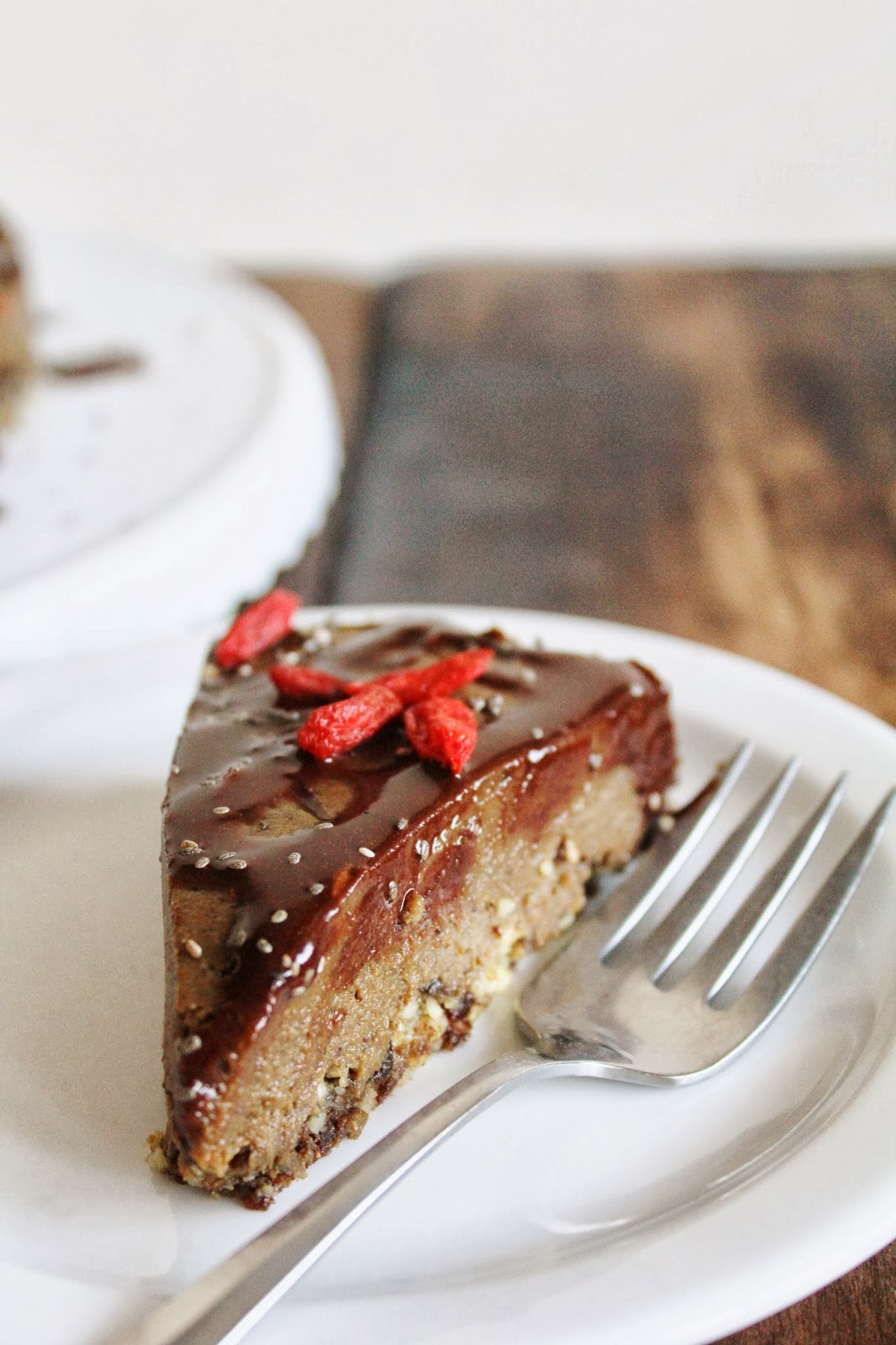 This Rawsome Vegan Life AVOCADO CHOCOLATE MOUSSE CAKE with GOJI BERRIES
