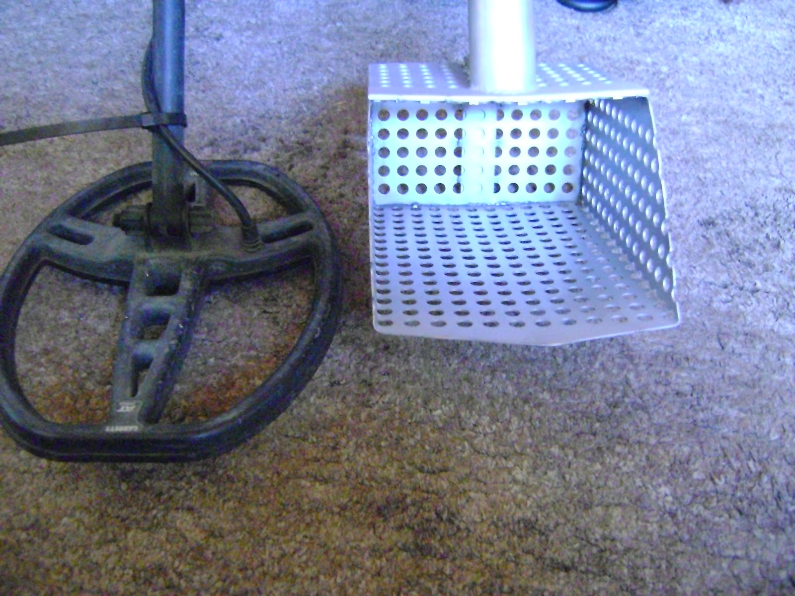 Treasure Hunting NZ Finally...A long handle Sand/Beach/Water Scoop