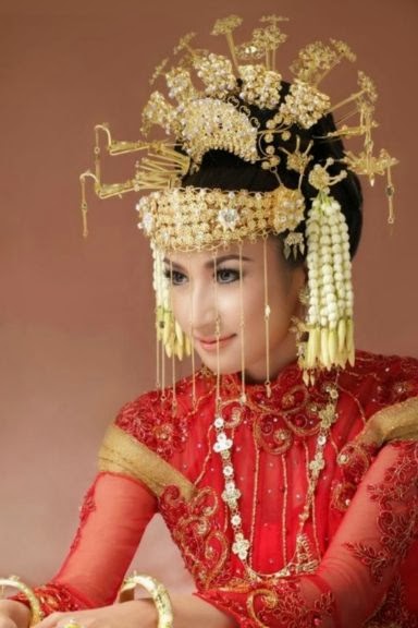 Beautiful Indonesian Bridal Makeup Tips New Photos 2014 ...