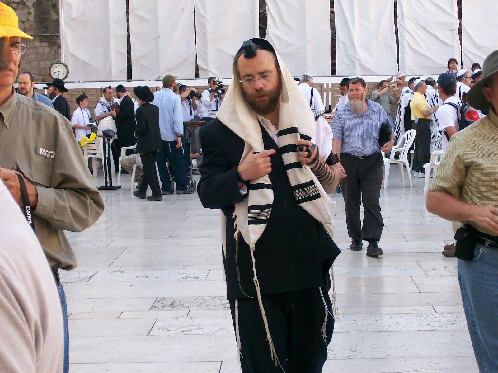 Sowing the Seeds RELICS OF CHRIST’S PASSION & DEATH THE SHROUD OF TURIN