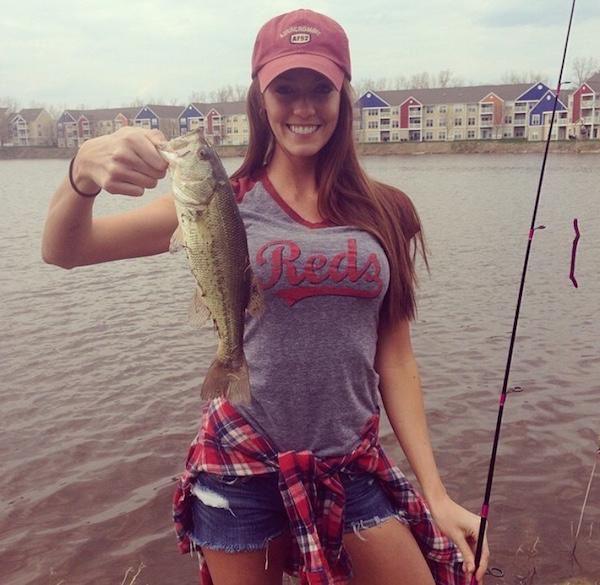 Morably — 39 Beautiful Girls Fishing