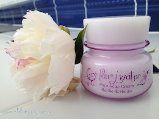 Fairy Water Pure Aqua Cream фирмы Holika Holika.