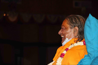 Latest beautiful pictures of Shree Maharajji at Bhakti Dham, Mangarh in 2013