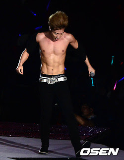 Koreana.com: Leeteuk Super Junior Telanjang Dada dalam ...