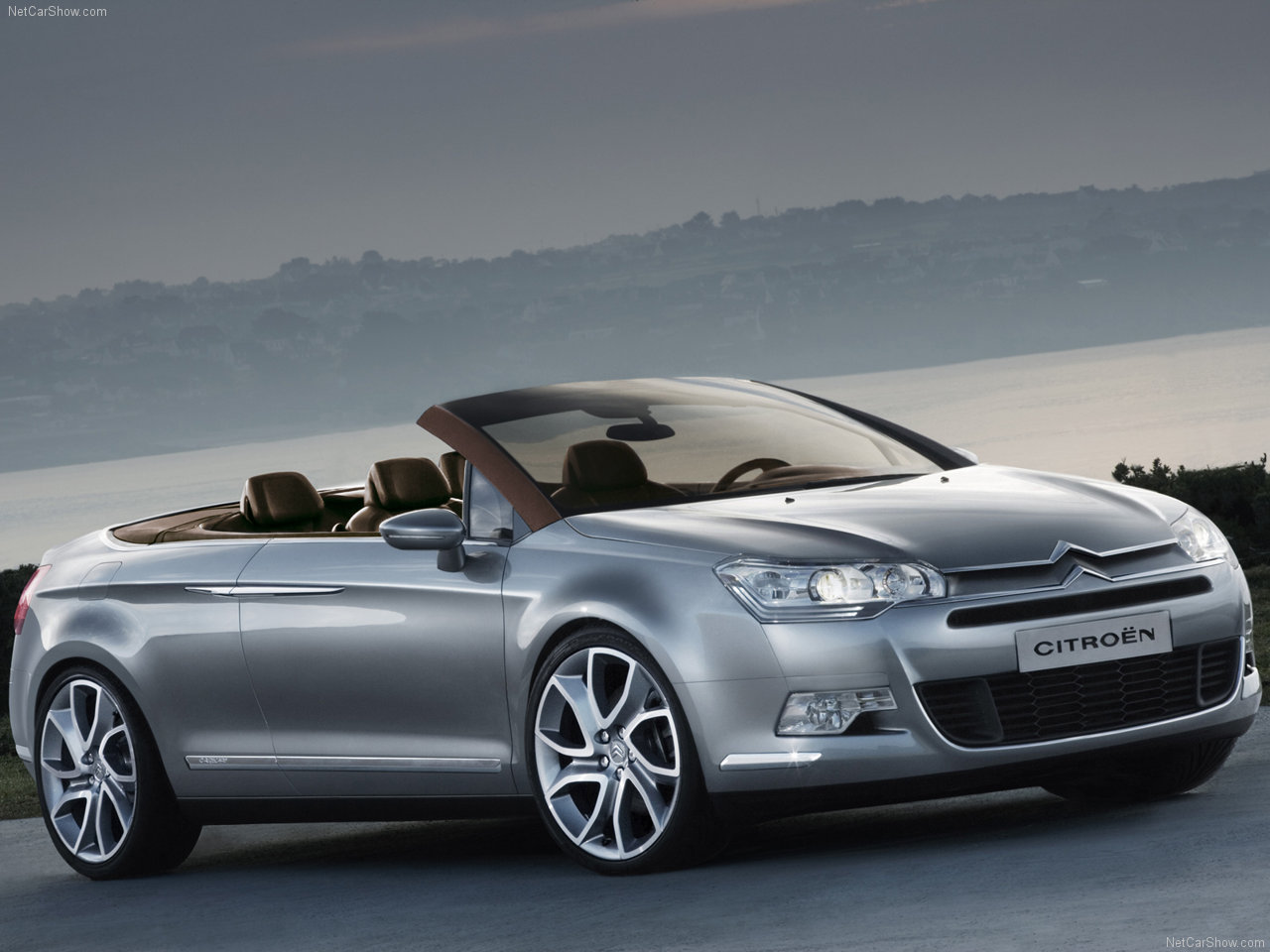 http://4.bp.blogspot.com/-E9Ce4-hcQ3A/TWt9ZPy-qnI/AAAAAAAALRw/DpaP5p-zaSs/s1600/Citroen-C5_Airscape_Concept_2007_1280x960_wallpaper_01.jpg