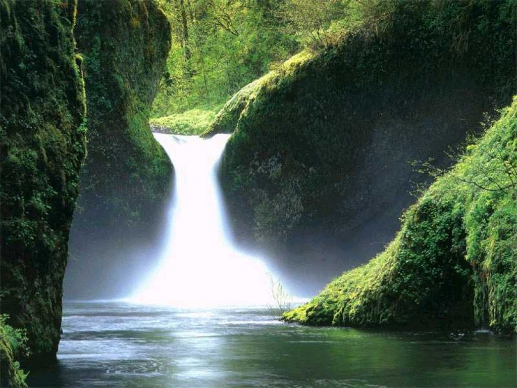http://4.bp.blogspot.com/-EA4QbmjDMPU/T77EJBz13sI/AAAAAAAAANY/vhinHRUW_JQ/s1600/screensaver-waterfalls+free+screensavers+landscapes+image.jpg