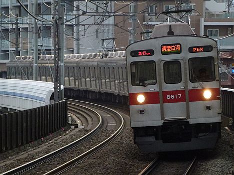 東京メトロ半蔵門線　田園都市線　急行　清澄白河行き5　8500系