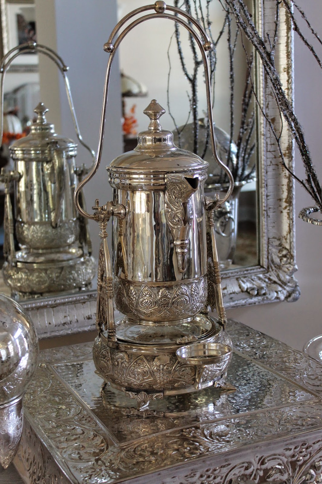 Dens Gens Creatifs Silver Bells Foyer 2014