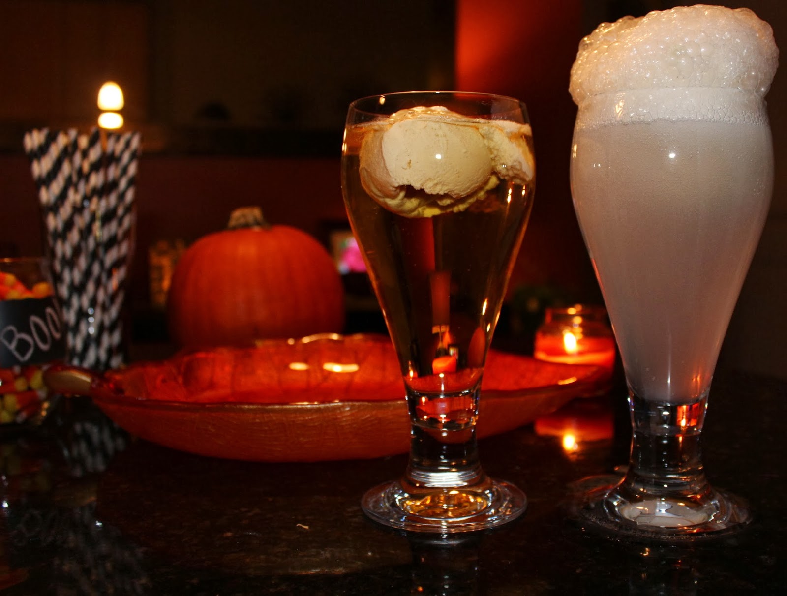 vorace. Halloween Floats