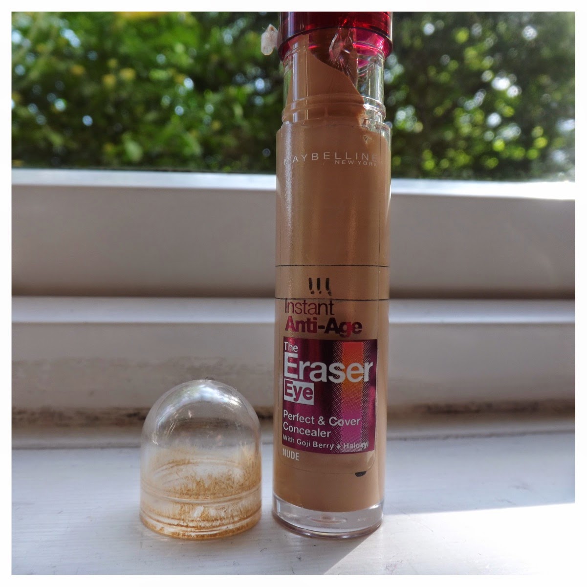 Not Your Average Maybelline ‘The Eye Eraser’ Concealer Review