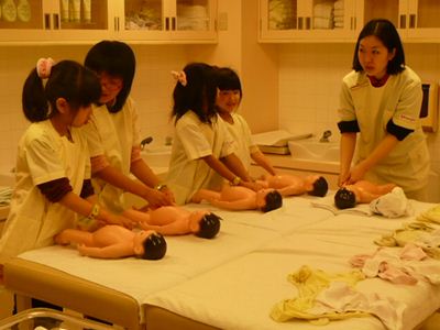 国分寺七小ニュース キッザニアで仕事体験 けやき学級