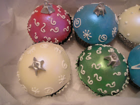 Baking Outside the Box: Christmas Ornament Cupcakes