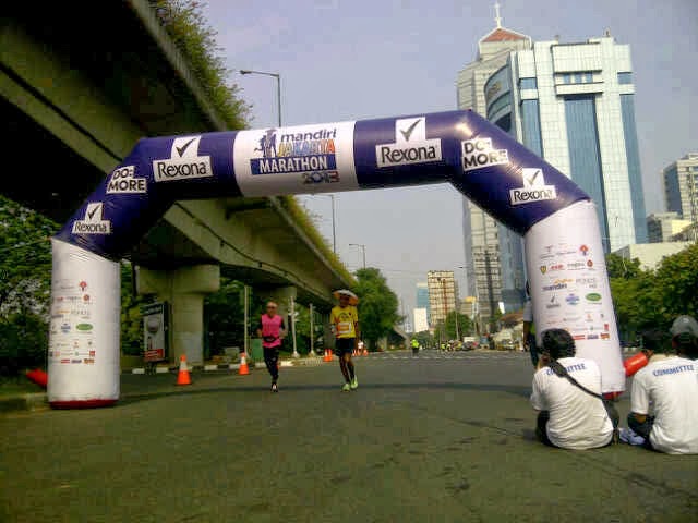 Balon Gate Jakarta Marathon 2013