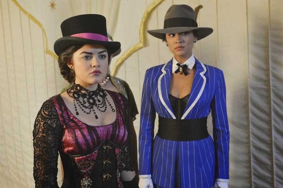 Pretty Little Liars Halloween Special Sneak Peek Photos! PLL