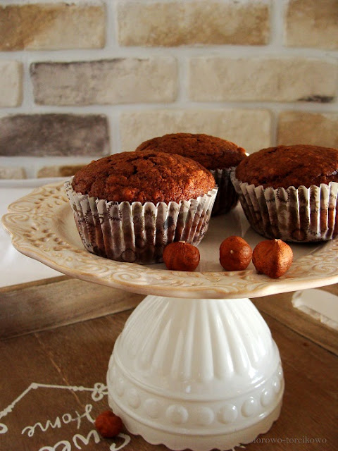 muffinki czekoladowe z orzechami