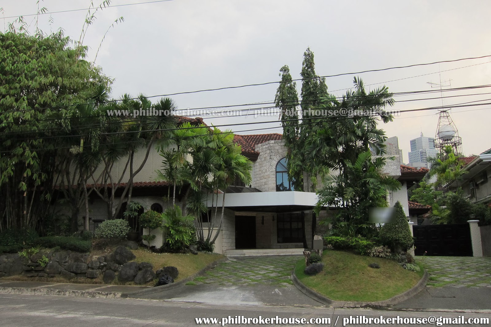 Philbrokerhouse Rent House and Lot in Corinthian Gardens (R0163)