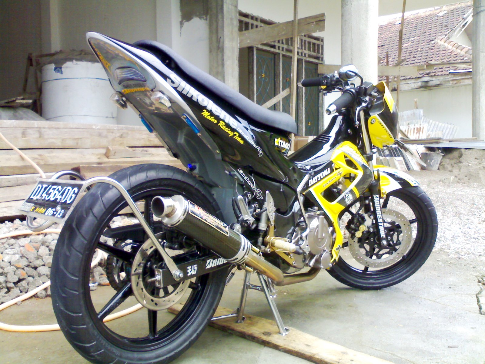 40+ Modifikasi Satria Fu Road Race Style Background
