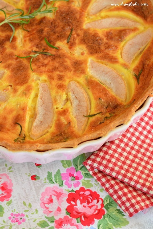 Duni's Studio Pear Cheddar Quiche
