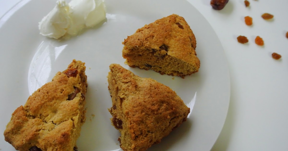 Praba's yummy experiments Whole wheat Scones with dates and raisin