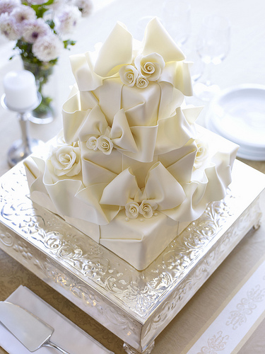 bliss white wedding cakes bliss white wedding cakes