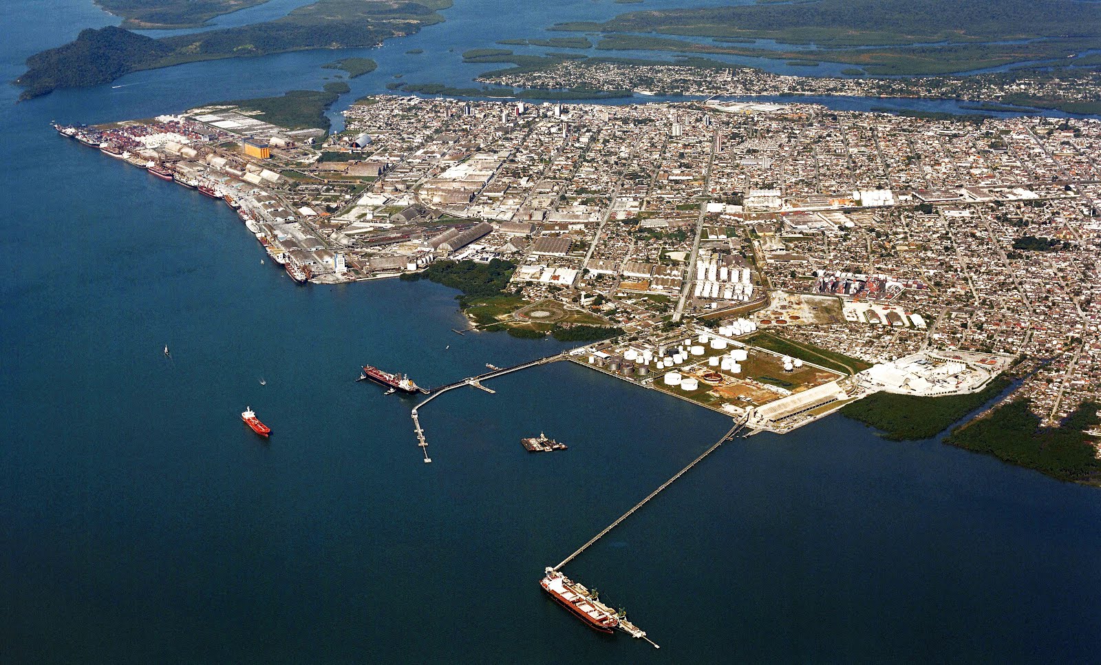 Paranaguá 2006. foto : Aerovista Fotografia Aérea