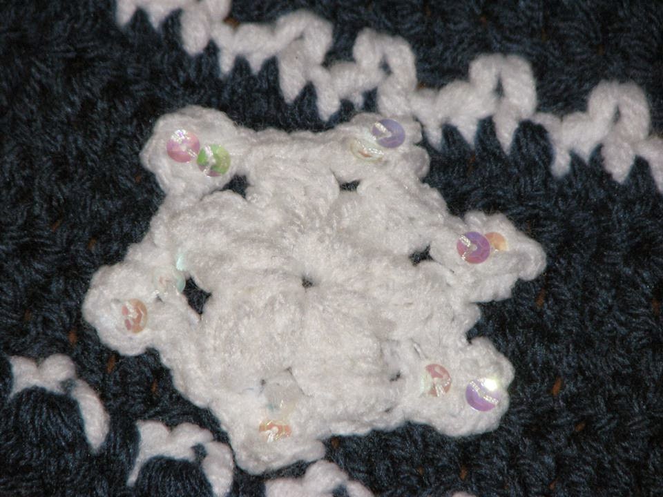 Creative Crochet by Becky Crochet Snowflake Christmas Tree Skirt & Pattern