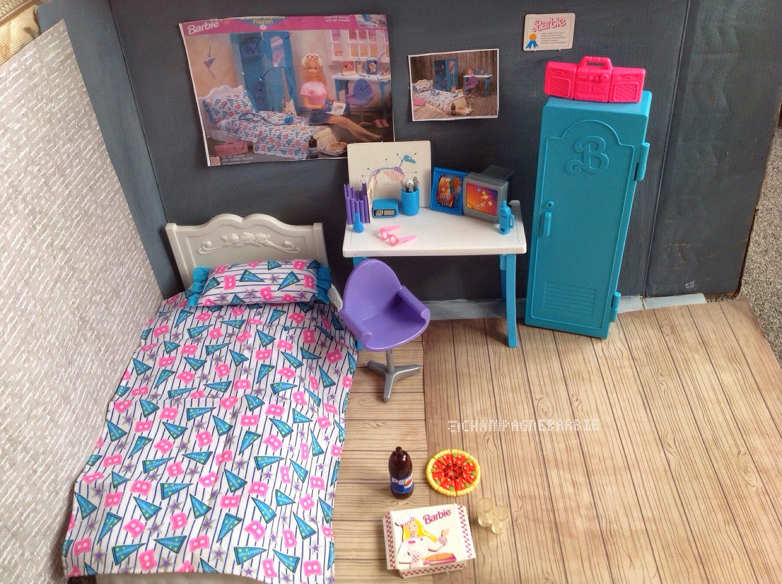 Champagnebarbie Review University Barbie Dorm Room Playset