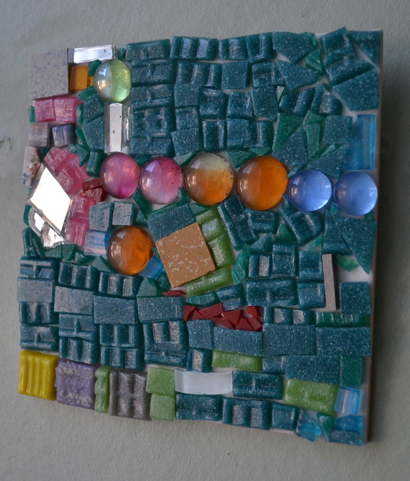 Glittering Shards How to a mosaic artist…