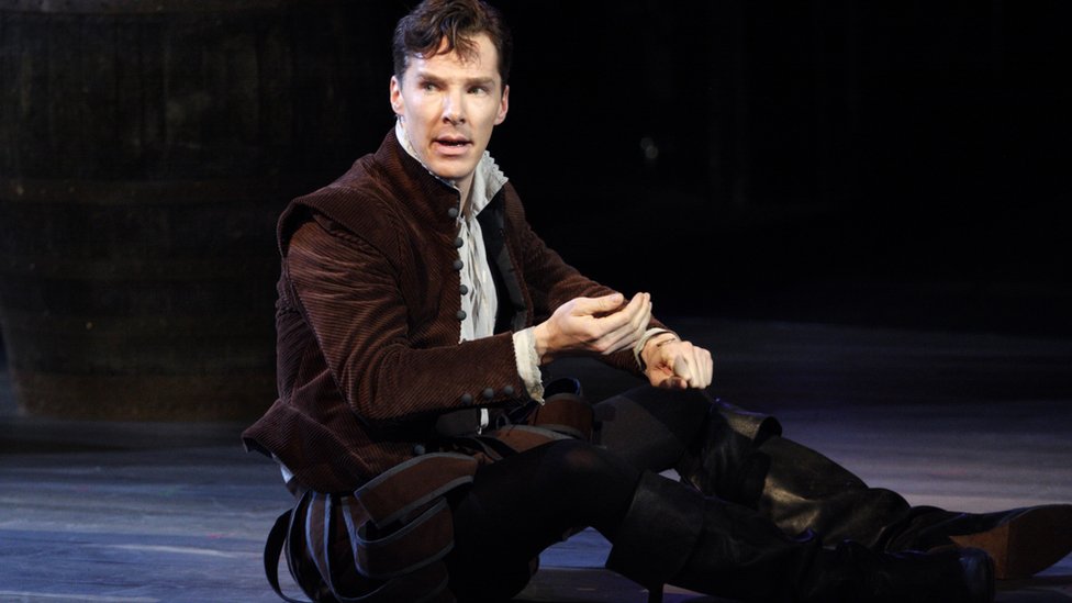 TORONTO FILM. NET Benedict Cumberbatch Is "Hamlet"