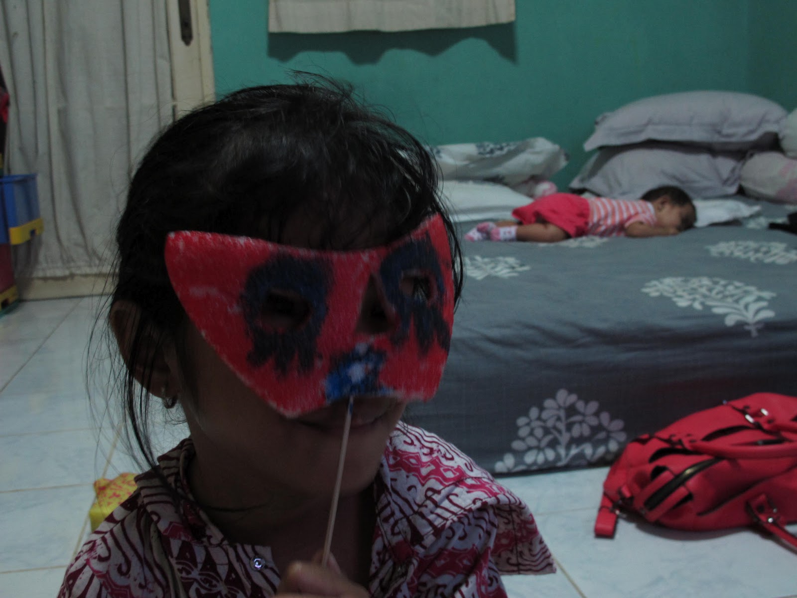 stories of us 2012 Busa buat ganjelan sendal