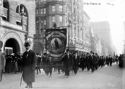 St. Patrick Parade, Fifth Ave., New York 1909