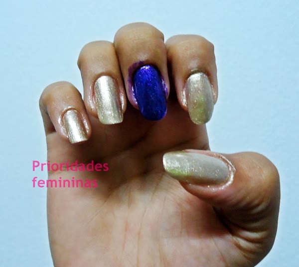 Unha dourada e roxa nail art, unhas artísticas