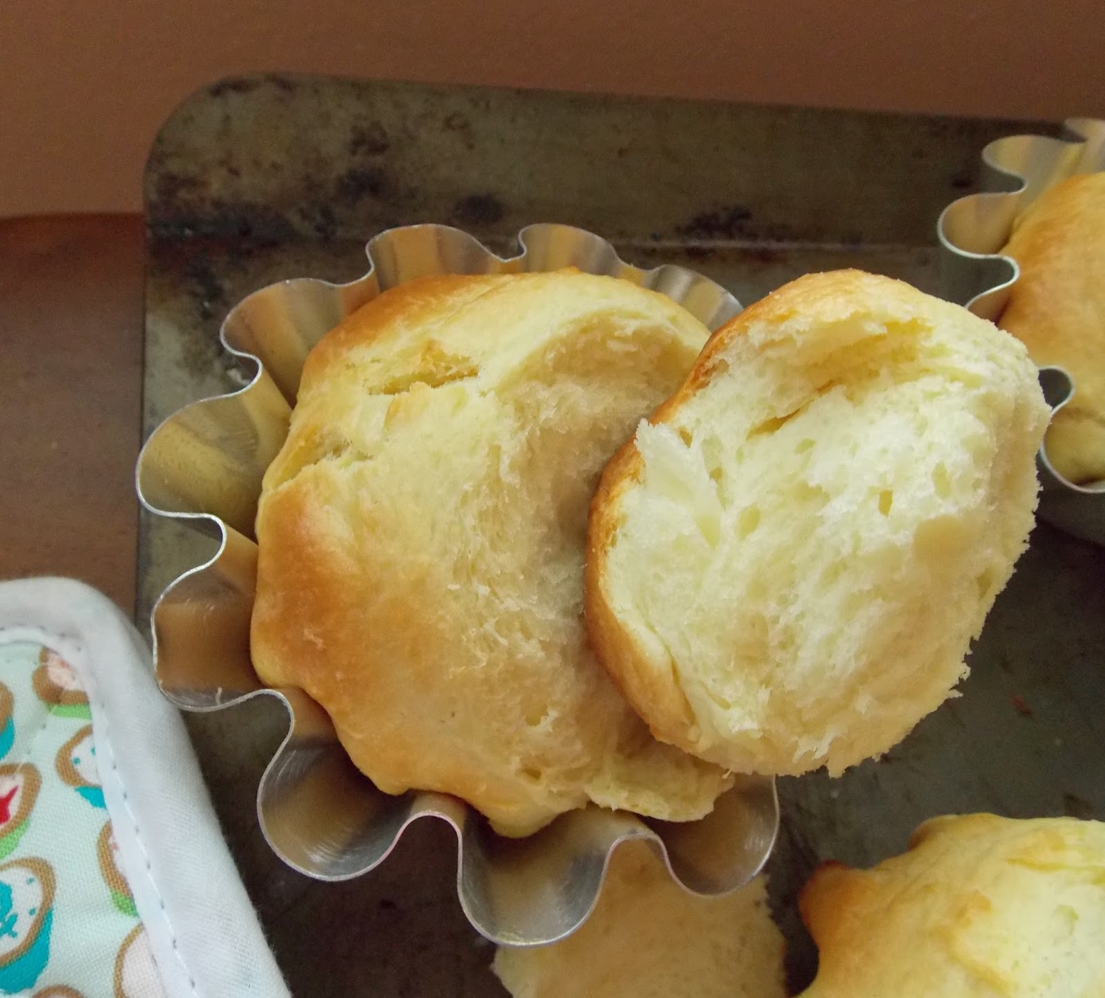 Food and Thrift Brioches in Mini Pans