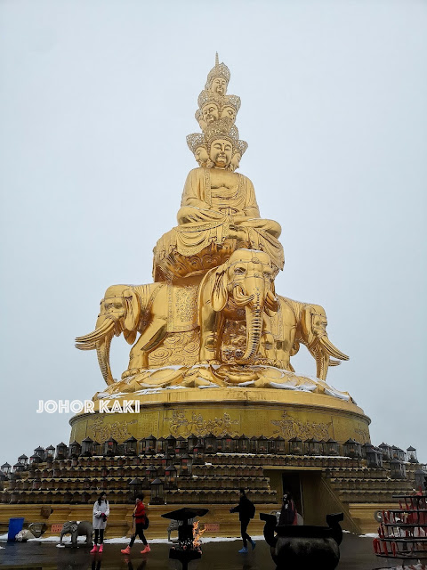 Six Day Sichuan Tour - Exploring the Land of Mystery, Majesty & Gastronomy Emei Golden Buddha