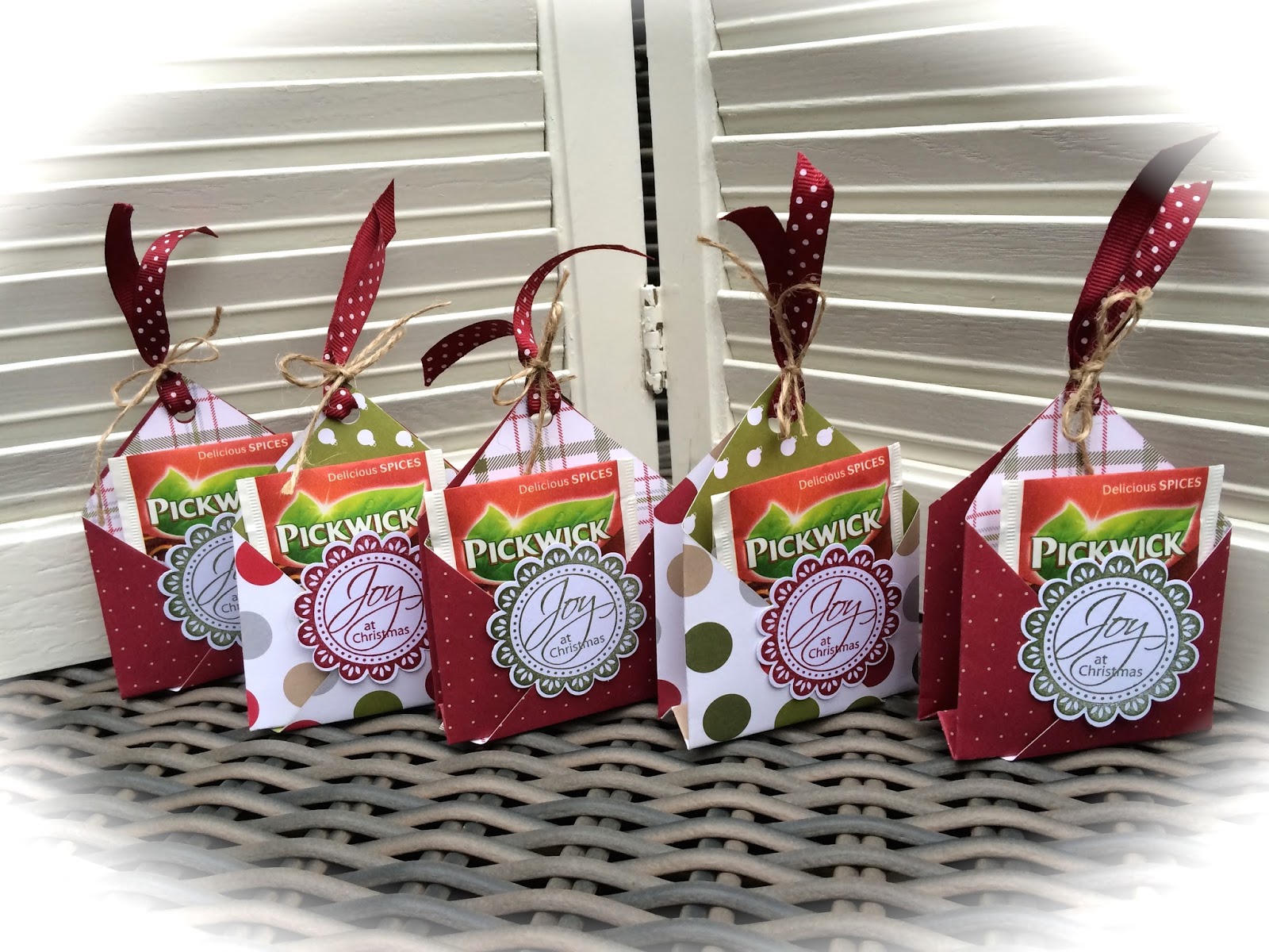 Laura's Creative Moments: TEA BAG HOLDER